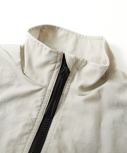 devirock(デビロック)の「水はじく ナイロン ポケッタブルベスト(その他アウター・キッズ・スカイブルー/ブラック/ライトグレー・110cm/100cm/160cm/150cm/140cm/130cm/120cm)」の5枚目の写真