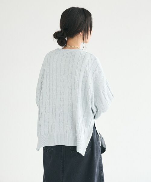 CRAFT STANDARD BOUTIQUE(クラフトスタンダードブティック)の「ケーブル柄サイドスリットニットプルオーバー(ニット/セーター・レディース・ホワイト系その他/杢グレー/ブルー・M/L/XL)」の7枚目の写真