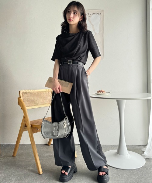 classicalelf(クラシカルエルフ)の「女性らしさ格上げ。ハーフスリーブアシメドレープカットソー(Tシャツ/カットソー・レディース・アイボリー/グレイッシュベージュ/チャコール/ブラック・X-LARGE/LARGE/MEDIUM/SMALL)」の17枚目の写真