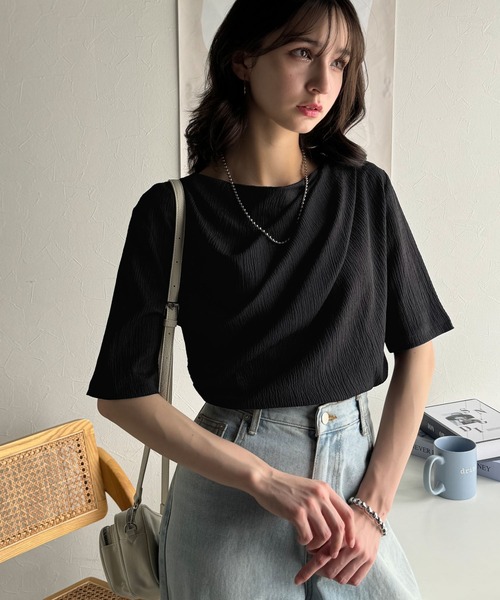 classicalelf(クラシカルエルフ)の「女性らしさ格上げ。ハーフスリーブアシメドレープカットソー(Tシャツ/カットソー・レディース・アイボリー/グレイッシュベージュ/チャコール/ブラック・X-LARGE/LARGE/MEDIUM/SMALL)」の20枚目の写真