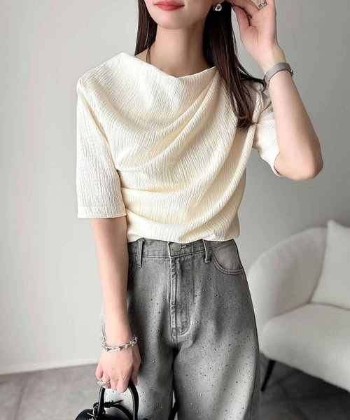 classicalelf(クラシカルエルフ)の「女性らしさ格上げ。ハーフスリーブアシメドレープカットソー(Tシャツ/カットソー・レディース・アイボリー/グレイッシュベージュ/チャコール/ブラック・X-LARGE/LARGE/MEDIUM/SMALL)」の6枚目の写真