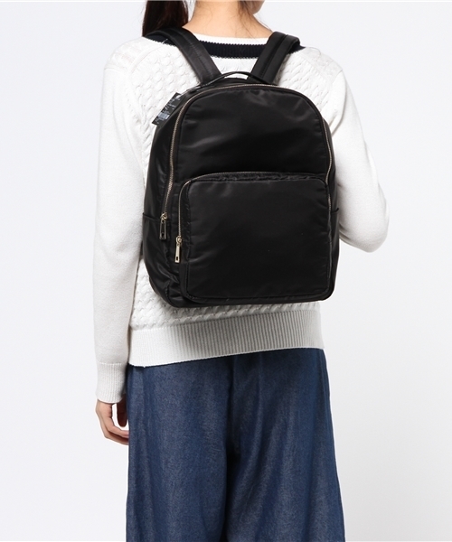 AZUL by moussy（アズールバイマウジー）の「BIGポケットナイロンリュック（ショルダーバッグ・レディース・ブラック/ネイビー・FREE）」の12枚目の写真