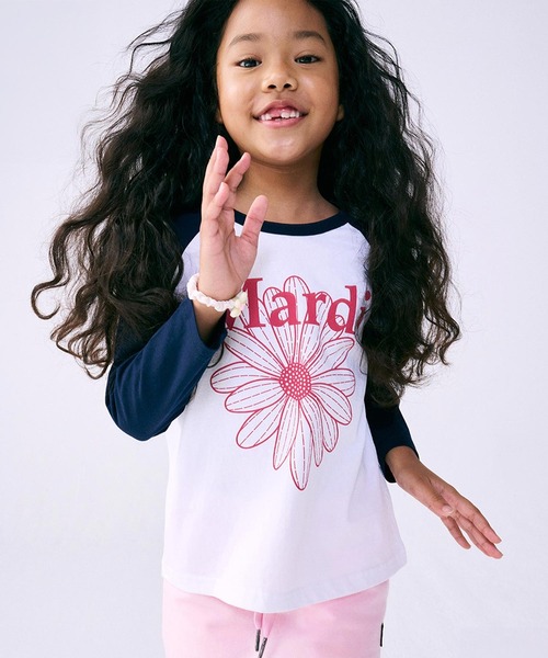 Mardi Mercredi(マルディメクルディ)の「KIDS TSHIRT RAGLAN FLOWERMARDI / キッズ Tシャツ ラグラン フラワーマルディ(Tシャツ/カットソー・キッズ・ネイビー/ブラック/ピンク/グリーン・110cm/100cm/130cm/120cm)」の22枚目の写真