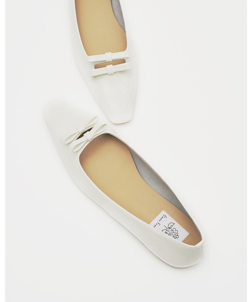 Emma Francis（エマフランシス）の「ダブルリボン フラットパンプス（パンプス・レディース・レッド/ブラック/ホワイト・23.0cm/23.5cm/24.0cm/24.5cm/25.0cm/22.5cm/22.0cm）」の6枚目の写真