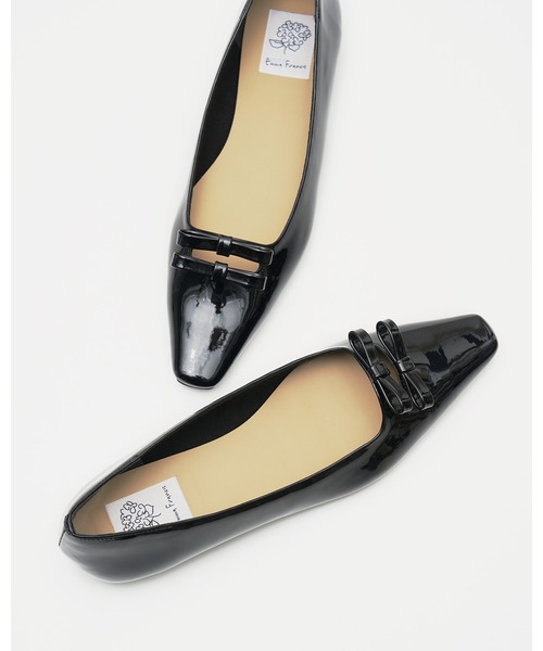 Emma Francis（エマフランシス）の「ダブルリボン フラットパンプス（パンプス・レディース・レッド/ブラック/ホワイト・23.0cm/23.5cm/24.0cm/24.5cm/25.0cm/22.5cm/22.0cm）」の16枚目の写真