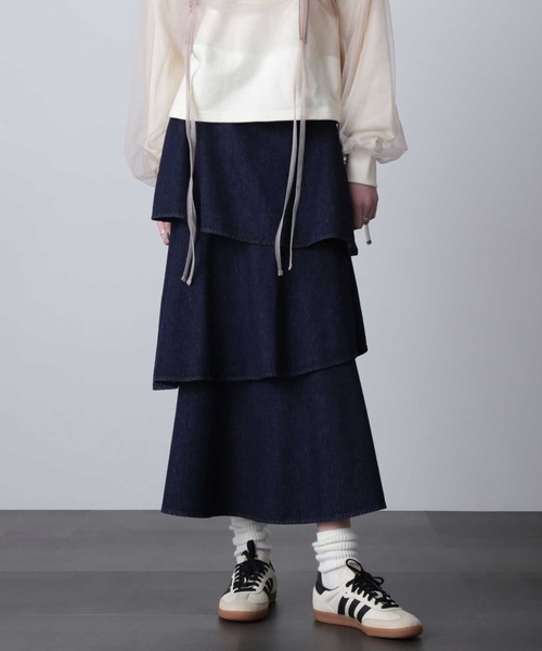 ROSE BUD（ローズバッド）の「ティアードデニムスカート（デニムスカート・レディース・ネイビー/ブラック・ONE SIZE）」の2枚目の写真