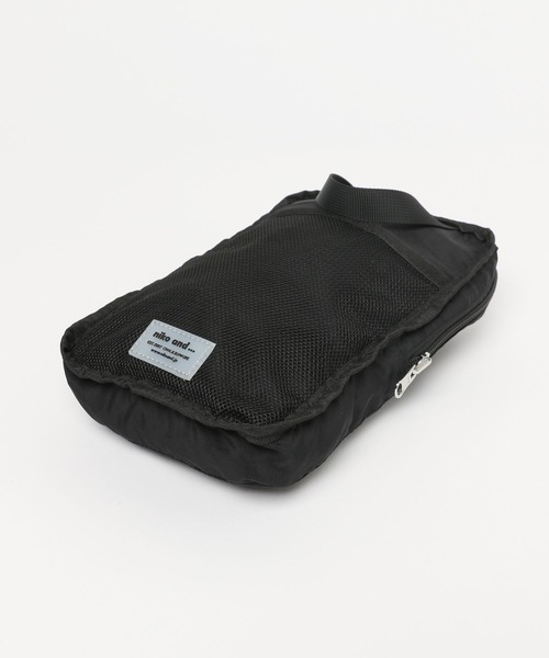 niko and...(ニコアンド)の「オリジナルライトパッカブルデイパック(バックパック/リュック・レディース・ブラック/オリーブ・0)」の14枚目の写真