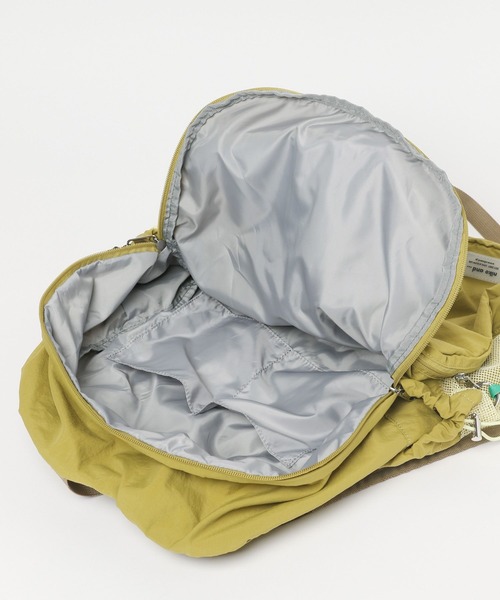 niko and...(ニコアンド)の「オリジナルライトパッカブルデイパック(バックパック/リュック・レディース・ブラック/オリーブ・0)」の20枚目の写真