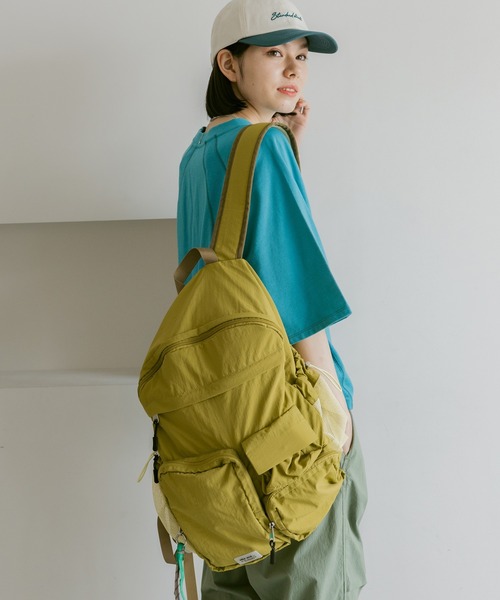 niko and...(ニコアンド)の「オリジナルライトパッカブルデイパック(バックパック/リュック・レディース・ブラック/オリーブ・0)」の21枚目の写真
