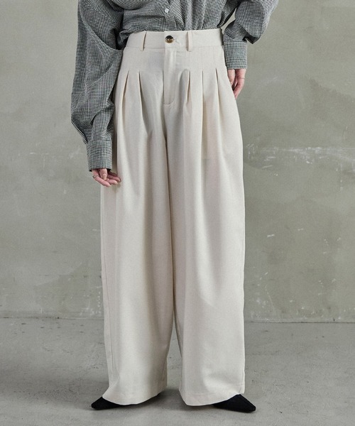 Fashion Letter(ファッションレター)の「フロントタックワイドスラックス(スラックス・レディース・グレイッシュベージュ/アイボリー/チャコールグレー・M)」の19枚目の写真