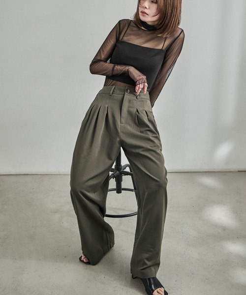Fashion Letter(ファッションレター)の「フロントタックワイドスラックス(スラックス・レディース・グレイッシュベージュ/アイボリー/チャコールグレー・M)」の4枚目の写真