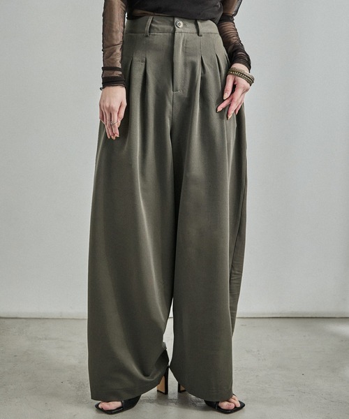 Fashion Letter(ファッションレター)の「フロントタックワイドスラックス(スラックス・レディース・グレイッシュベージュ/アイボリー/チャコールグレー・M)」の7枚目の写真