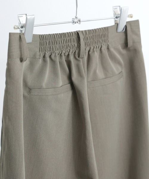 Fashion Letter(ファッションレター)の「フロントタックワイドスラックス(スラックス・レディース・グレイッシュベージュ/アイボリー/チャコールグレー・M)」の17枚目の写真
