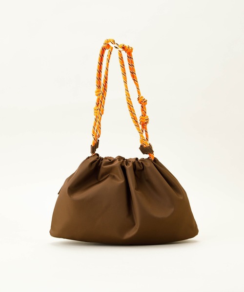 LE VERNIS（ル・ベルニ）の「LE VERNIS(ル・ベルニ)Paracord wide mini bag (Nylon)（ショルダーバッグ・レディース・ブラウン/ネイビー/ベージュ/ブラック・FREE）」の3枚目の写真