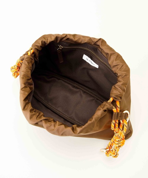 LE VERNIS（ル・ベルニ）の「LE VERNIS(ル・ベルニ)Paracord wide mini bag (Nylon)（ショルダーバッグ・レディース・ブラウン/ネイビー/ベージュ/ブラック・FREE）」の16枚目の写真