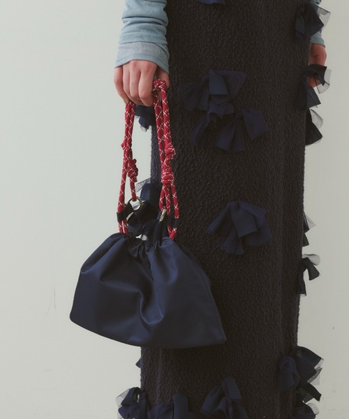 LE VERNIS（ル・ベルニ）の「LE VERNIS(ル・ベルニ)Paracord wide mini bag (Nylon)（ショルダーバッグ・レディース・ブラウン/ネイビー/ベージュ/ブラック・FREE）」の12枚目の写真