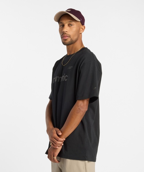 NEW BALANCE（ニューバランス）の「Numeric ショートスリーブTシャツ（Tシャツ/カットソー・メンズ・ブラック/グレイッシュベージュ・X-LARGE/LARGE/MEDIUM/SMALL）」の3枚目の写真