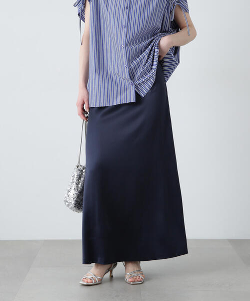 N.(N. Natural Beauty Basic)(エヌエヌナチュラルビューティーベーシック)の「サテンナロースカート(スカート・レディース・ネイビー/オフホワイト・SMALL/MEDIUM)」の2枚目の写真