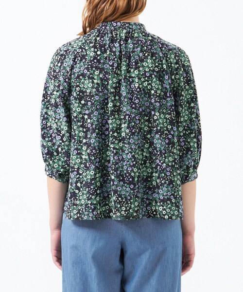MACKINTOSH PHILOSOPHY（ﾏｯｷﾝﾄｯｼｭ ﾌｨﾛｿﾌｨｰ）の「ブーケプリントブラウス（シャツ/ブラウス・レディース・ホワイト系その他/ダークネイビー・38/36/34）」の7枚目の写真