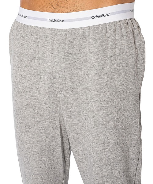 Calvin Klein（カルバン・クライン）の「【 Calvin Klein / カルバン クライン 】- メンズ スウェット ジョガー パンツ ラウンジウェア（スウェットパンツ・メンズ・ブラック/グレー・M/S/L）」の13枚目の写真