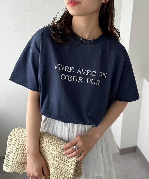DISCOAT(ディスコート)の「【WEB限定】VIVREロゴプリントTシャツ(Tシャツ/カットソー・レディース・ホワイト/ホワイト系その他/ネイビー・MEDIUM)」の15枚目の写真