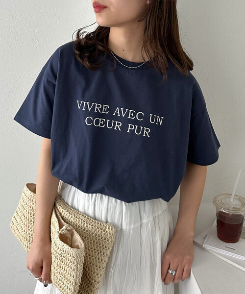 DISCOAT(ディスコート)の「【WEB限定】VIVREロゴプリントTシャツ(Tシャツ/カットソー・レディース・ホワイト/ホワイト系その他/ネイビー・MEDIUM)」の17枚目の写真