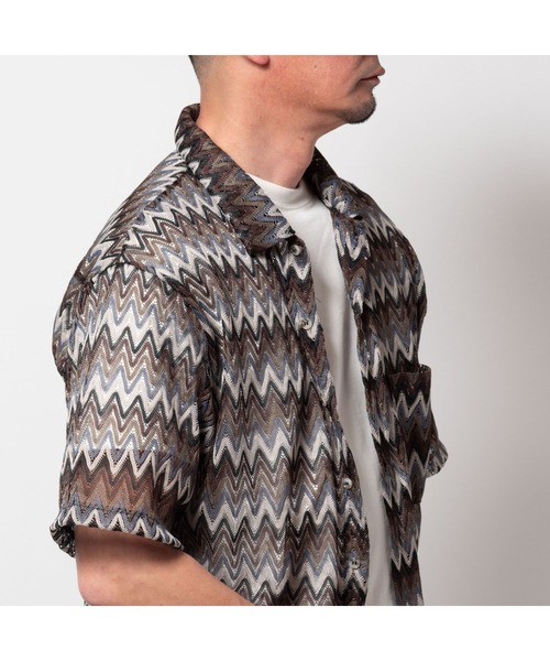 BAYBLO（ベイブロ）の「(SA) レースシアー 総柄 半袖シャツ（シャツ/ブラウス・メンズ・ホワイト系その他/レッド系その他/グリーン系その他/ブラウン系その他・L/M/LL）」の2枚目の写真