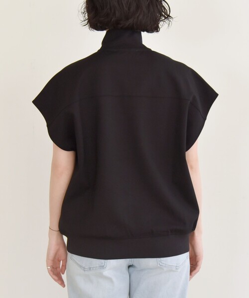 quaranciel(カランシエル)の「quaranciel:〈洗濯機可能〉ライト ポンチ ハーフジップ フレンチスリーブ TEE(Tシャツ/カットソー・レディース・オフホワイト/カーキ/ブラック・ONE SIZE)」の5枚目の写真