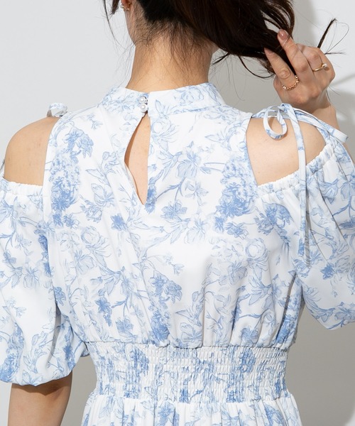 ★ シモンヌ　Simonne パフ袖　ベロア　切替　花柄　フレア　ワンピース ☆ シモンヌSimonne パフ袖ベロア切替花柄フレアワンピース