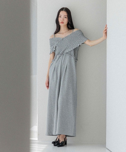 一度のみ着用 clore＋reluxクロレオールインワンホワイト CLORE Relux