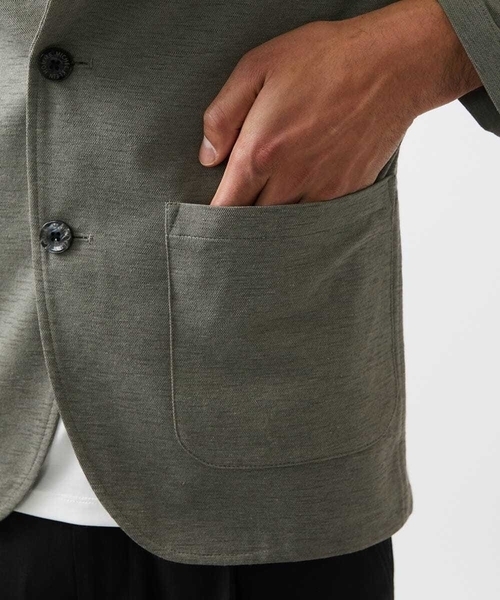 MICHEL KLEIN HOMME (ミッシェルクランオム)の「カットコンバーチブルジャケット(テーラードジャケット・メンズ・ホワイト/ブラック/カーキ・MEDIUM/LARGE/X-LARGE)」の4枚目の写真