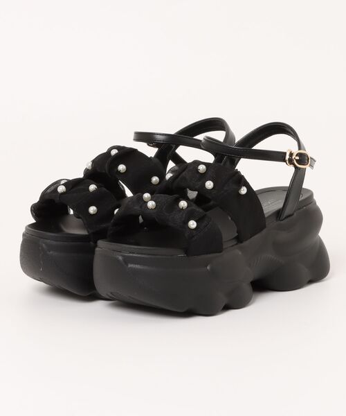 BETTY CLUB（ベティクラブ）の「【JEWEL CASKET】パールモチーフ2ベルト厚底サンダル（サンダル・レディース・ベージュ/ブラック・M/L/LL）」の8枚目の写真