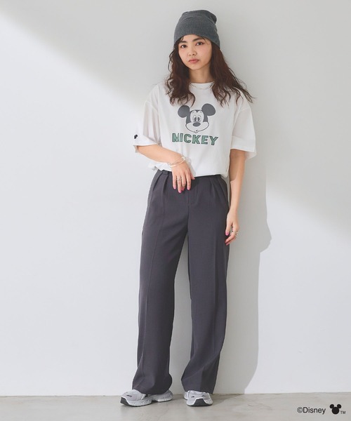 Disney（ディズニー）の「【Disney/ディズニー】ミッキーマウスフェイスプリントTシャツ（Tシャツ/カットソー・レディース・ブラック/オフホワイト・M/LL/L）」の3枚目の写真
