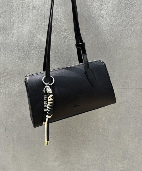 LOWELL things（ロウェル　シングス）の「MERCIチャーム/バッグチャーム/マルチチャーム（チャーム・レディース・ブラック/ネイビー・フリー）」の3枚目の写真