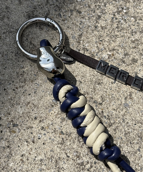 LOWELL things（ロウェル　シングス）の「MERCIチャーム/バッグチャーム/マルチチャーム（チャーム・レディース・ブラック/ネイビー・フリー）」の15枚目の写真