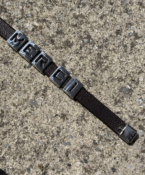 LOWELL things（ロウェル　シングス）の「MERCIチャーム/バッグチャーム/マルチチャーム（チャーム・レディース・ブラック/ネイビー・フリー）」の9枚目の写真