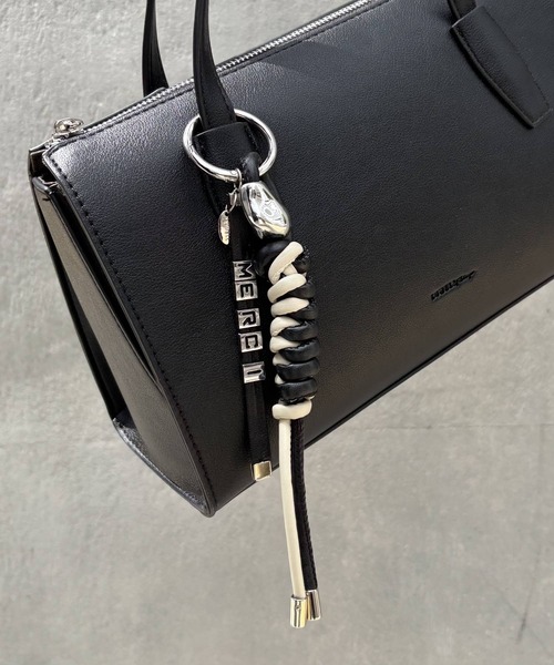 LOWELL things（ロウェル　シングス）の「MERCIチャーム/バッグチャーム/マルチチャーム（チャーム・レディース・ブラック/ネイビー・フリー）」の2枚目の写真