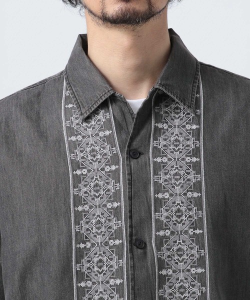 BAYFLOW(ベイフロー)の「インディアパターン刺繍シャツ(シャツ/ブラウス・メンズ・ブルー/ブラック・MEDIUM/LARGE)」の6枚目の写真