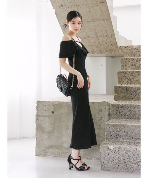 EATME（イートミー）の「ベルテッドラッフルフリルワンピース（ワンピース・レディース・グレー/ブラック/アイボリー・FREE）」の4枚目の写真