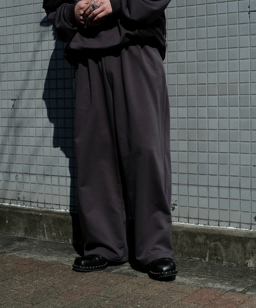 2AM(ツーエイエム)の「INTODUSK / ROWDY TRACK PANTS(スウェットパンツ・メンズ・チャコールグレー/ブラック・MEDIUM)」の9枚目の写真