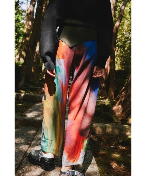OMMO（オーエムエムオー）の「EVOLVE PRINT PT（その他パンツ・レディース・レッド/グリーン・SMALL/MEDIUM）」の22枚目の写真