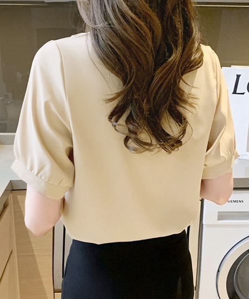 shoppinggo(ショッピングゴー)の「新作ブラウス シャツトップス シャツ 白 Vネック(シャツ/ブラウス・レディース・ライトグリーン/ホワイト/ベージュ・M/L)」の15枚目の写真