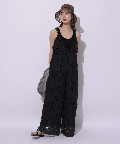 Mystrada(マイストラーダ)の「エンブロイダリーロンパース(その他パンツ・レディース・ブラック/ホワイト・34/36/38)」の8枚目の写真