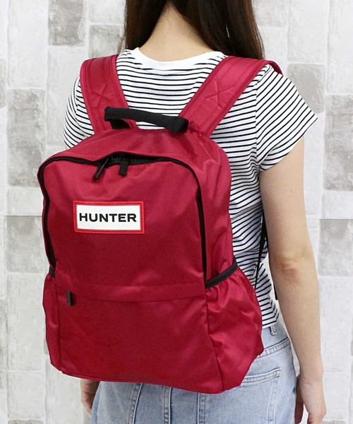 HUNTER(ハンター)の「オリジナルナイロン スモールバックパック リュック Original Nylon Small Backpack 16L(バックパック/リュック・レディース・レッド/ブラック/オリーブ・ONE SIZE)」の3枚目の写真