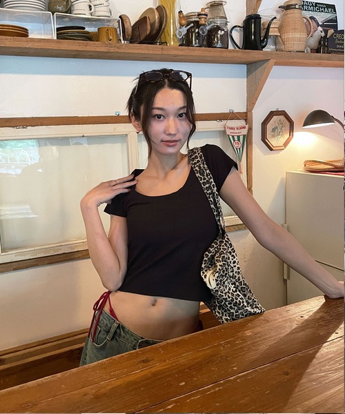 FOLLOWIN（フォロウィン）の「[FLW MADE]ベーシックラウンドネックリブTシャツ（Tシャツ/カットソー・レディース・イエロー/ピンク/ブラック/ホワイト・FREE）」の3枚目の写真