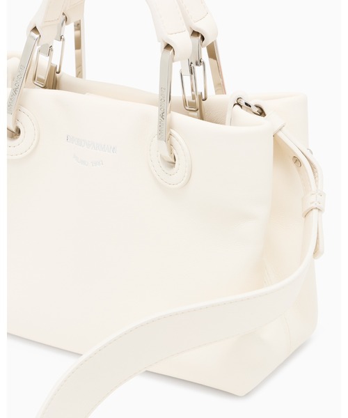 EMPORIO ARMANI(エンポリオアルマーニ)の「【エンポリオ アルマーニ】MyEA ミニバッグ ナッパレザー(ハンドバッグ・レディース・ブラック/ネイビー/ライトブルー/オフホワイト・FREE)」の18枚目の写真