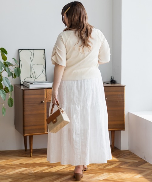 CLETTE(クレット)の「フロントボタンキーネックプルオーバー(Tシャツ/カットソー・レディース・ブラック/アイボリー/ラベンダー・3L/4L/LL)」の17枚目の写真