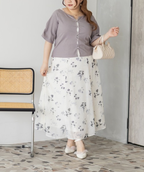 CLETTE(クレット)の「フロントボタンキーネックプルオーバー(Tシャツ/カットソー・レディース・ブラック/アイボリー/ラベンダー・3L/4L/LL)」の14枚目の写真