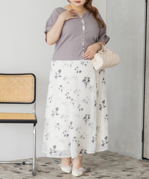 CLETTE(クレット)の「フロントボタンキーネックプルオーバー(Tシャツ/カットソー・レディース・ブラック/アイボリー/ラベンダー・3L/4L/LL)」の13枚目の写真
