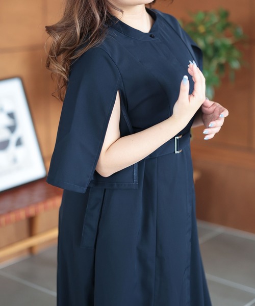 Ruwan yu(ルワンユー)の「ケープスリーブベルトワンピース【大きいサイズ対応】(ワンピース・レディース・ネイビー・4L/3L/LL/L)」の12枚目の写真